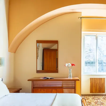 Amphitheater By Wonderful Italy Apartment Neapel